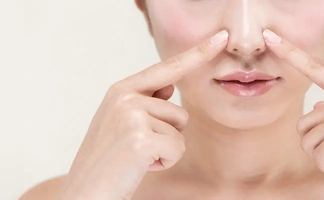 小鼻縮小術（鼻翼縮小）